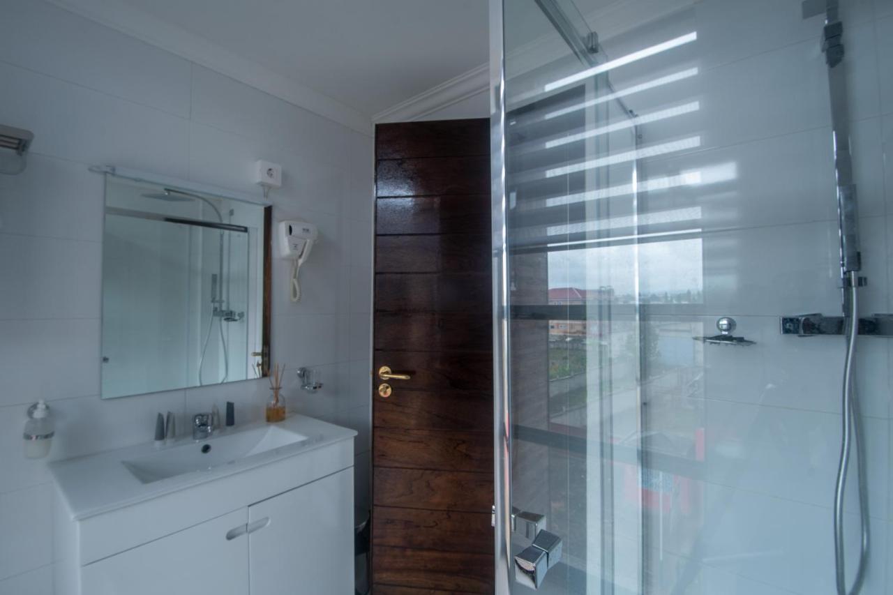 Wdc Aparthotel - Buea 외부 사진