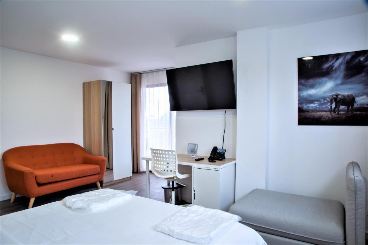 Wdc Aparthotel - Buea 외부 사진