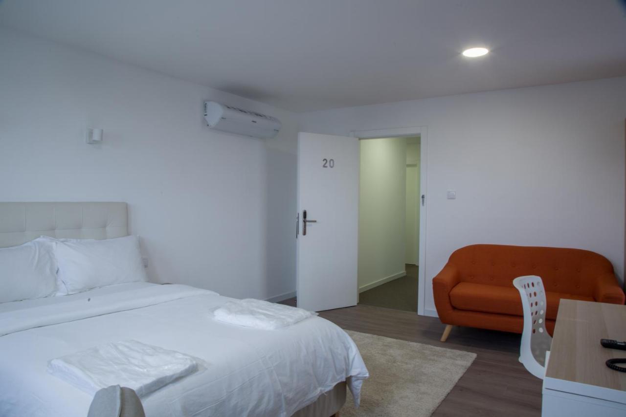 Wdc Aparthotel - Buea 외부 사진