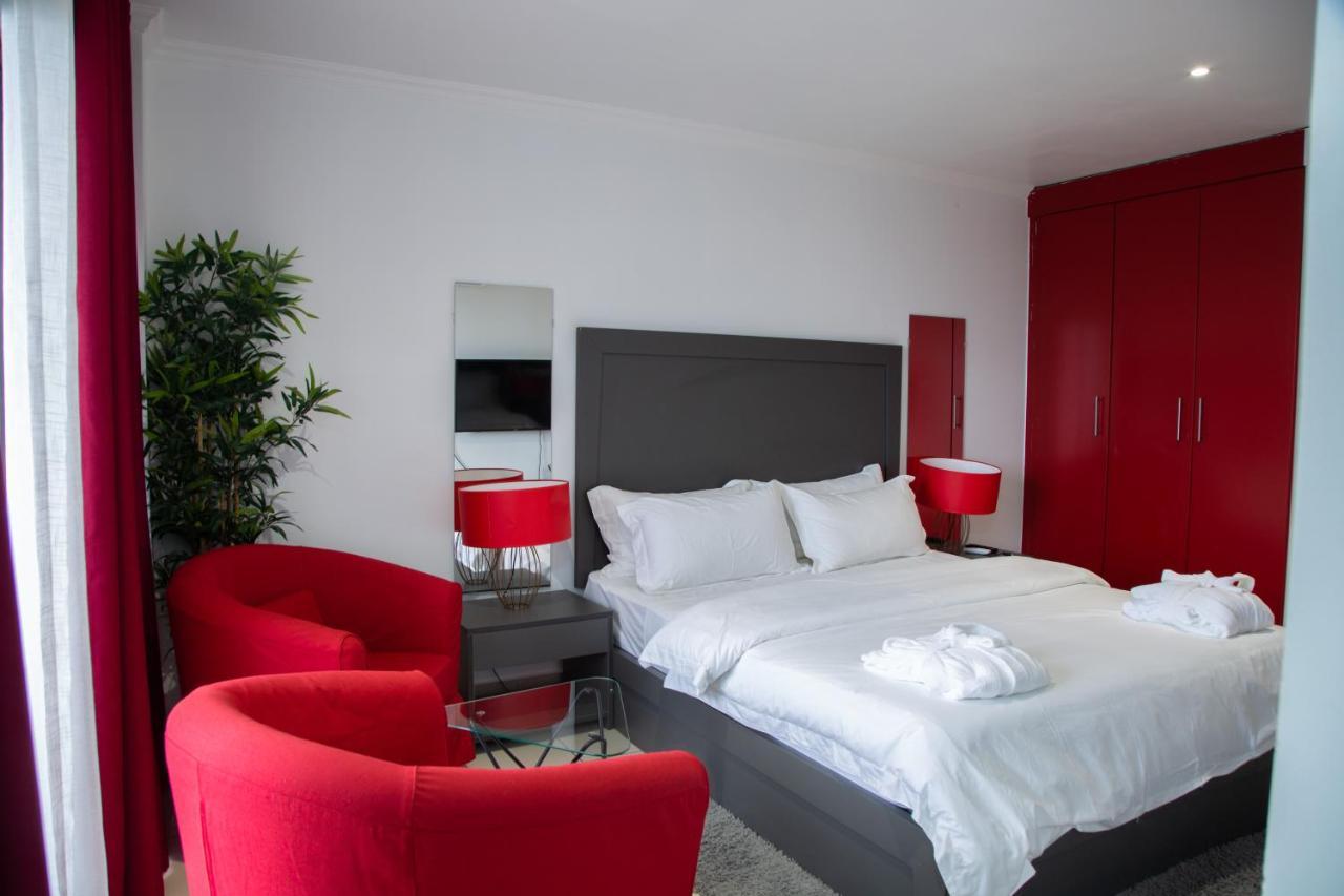 Wdc Aparthotel - Buea 외부 사진