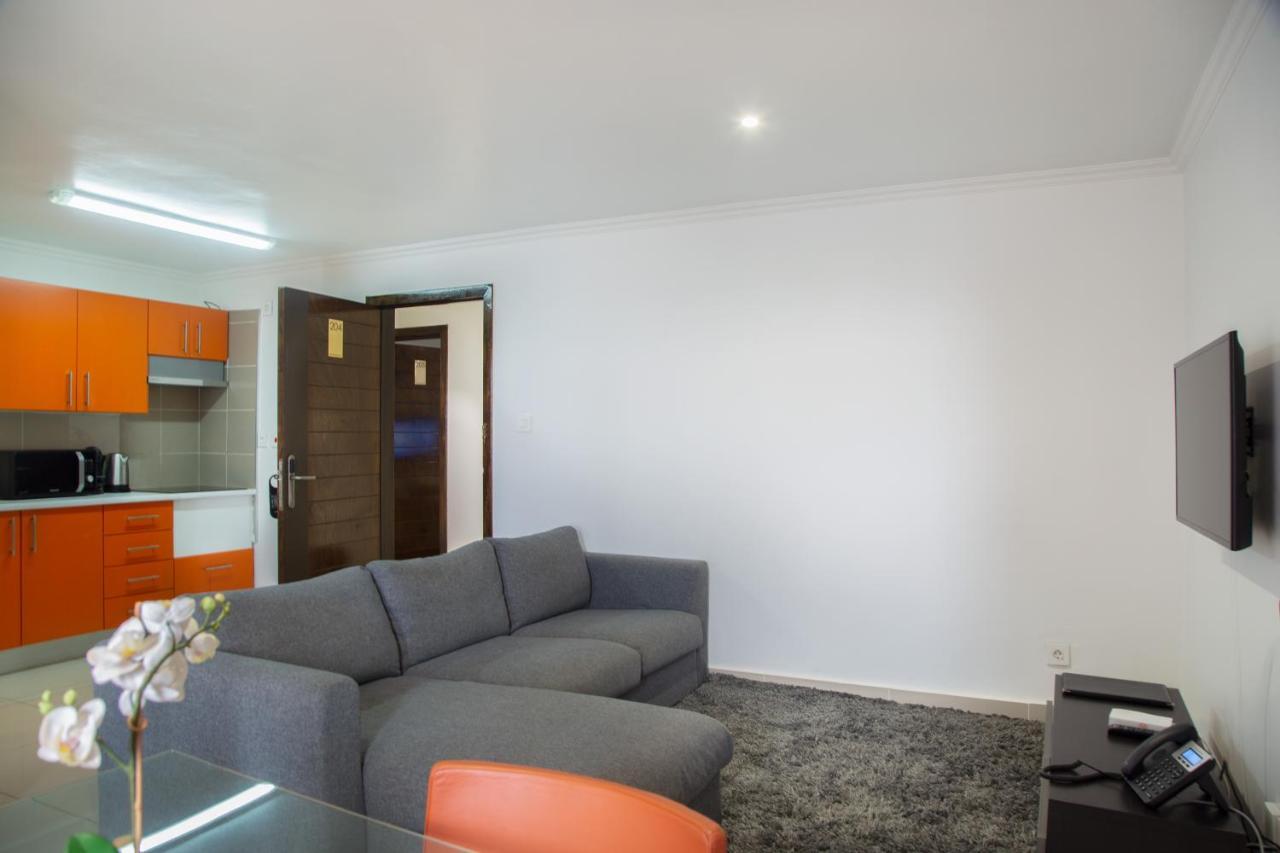 Wdc Aparthotel - Buea 외부 사진